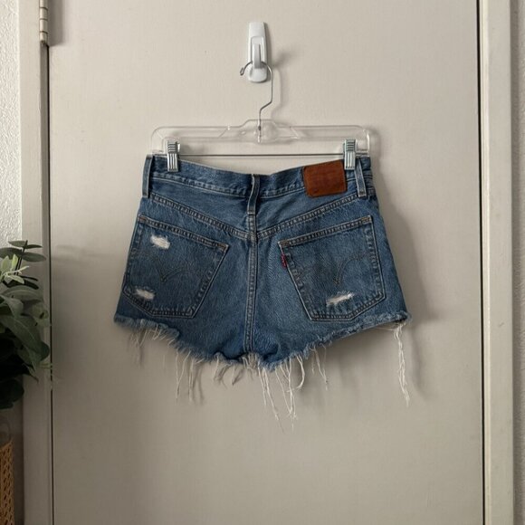 🦋 LEVI'S Distressed Denim High Rise 501 Jean Shorts 26 Button Fly - Picture 3 of 5